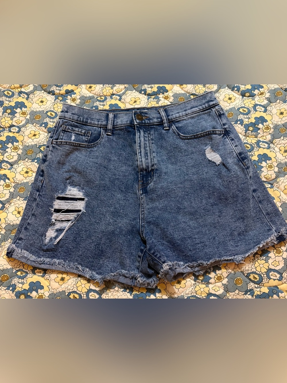 SO women’s juniors size 15 High-Rise Distressed Denim Shorts - Blue